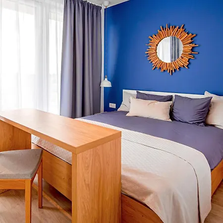 Całoroczny Dwupoziomowy Superior Z Ogródkiem, Max 7 Os Apartamento